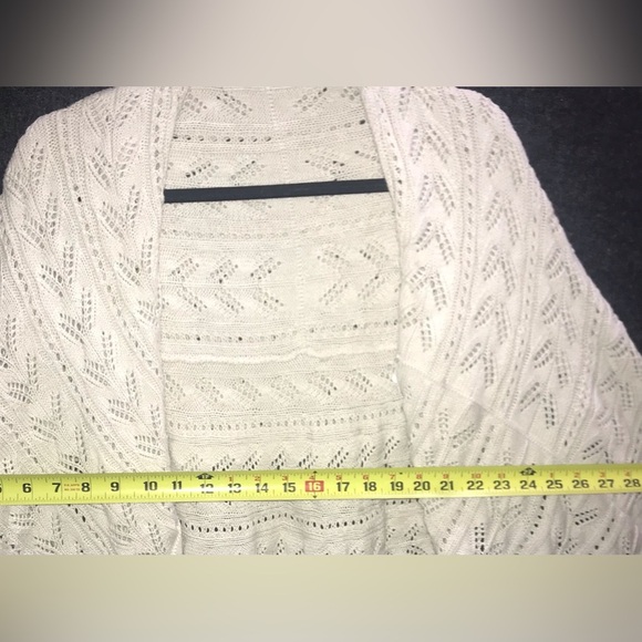 Cabi Knit Open Front Circle Cardigan Off White‎ Beige Eyelet Size XS - Picture 6 of 9